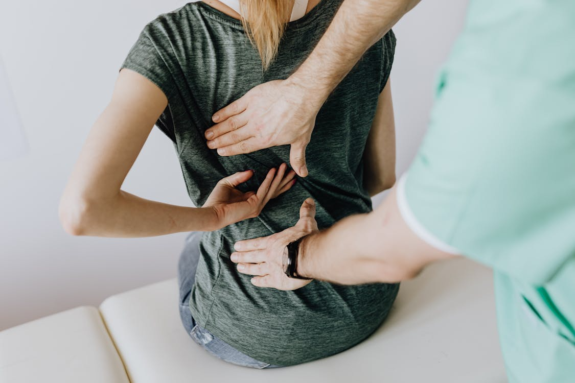 Read more about the article What to Avoid If You Have Scoliosis